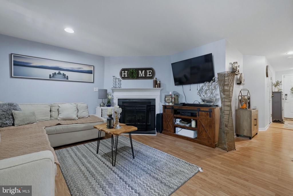 21942 GOLDEN SPIKE TERRACE