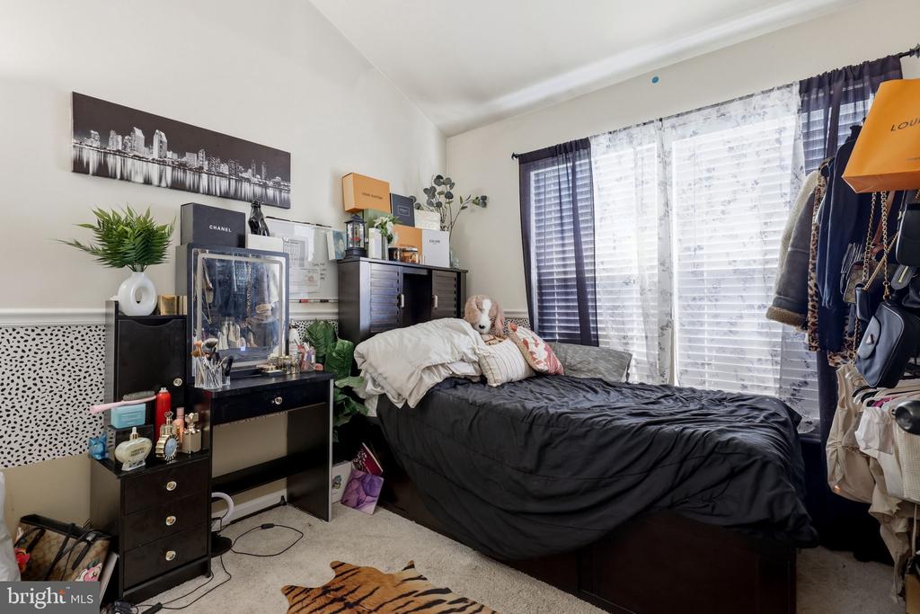 21942 GOLDEN SPIKE TERRACE