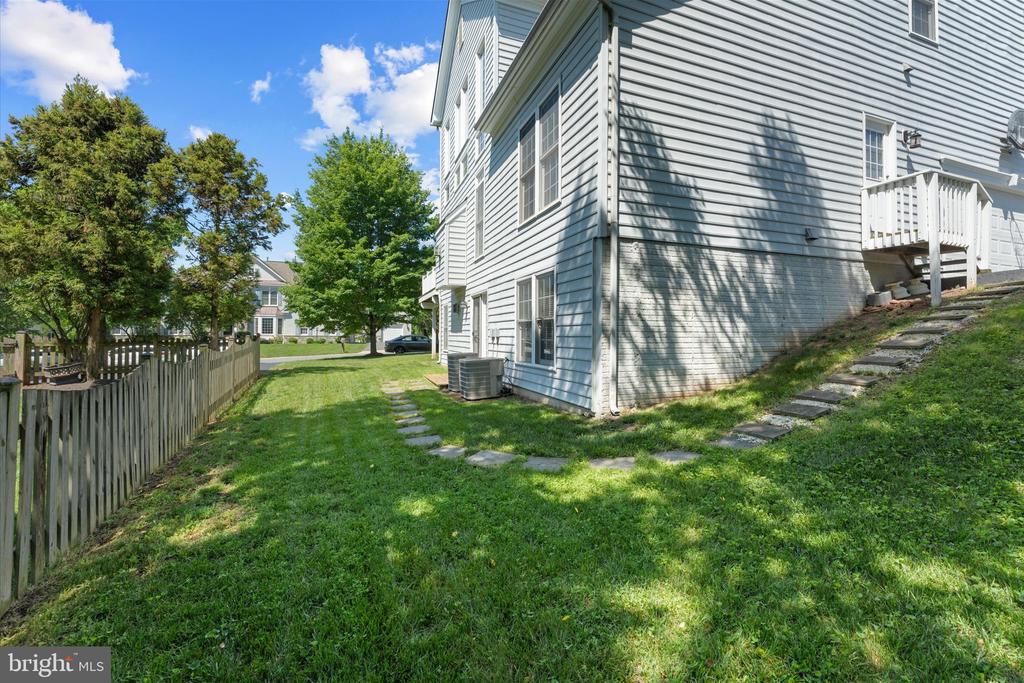 42989 MILL PARK COURT