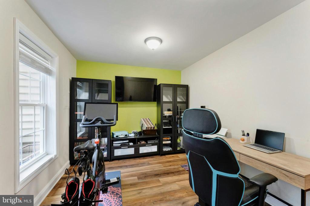 42703 WILMAR SQUARE