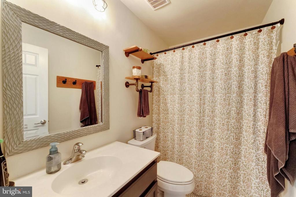 42703 WILMAR SQUARE