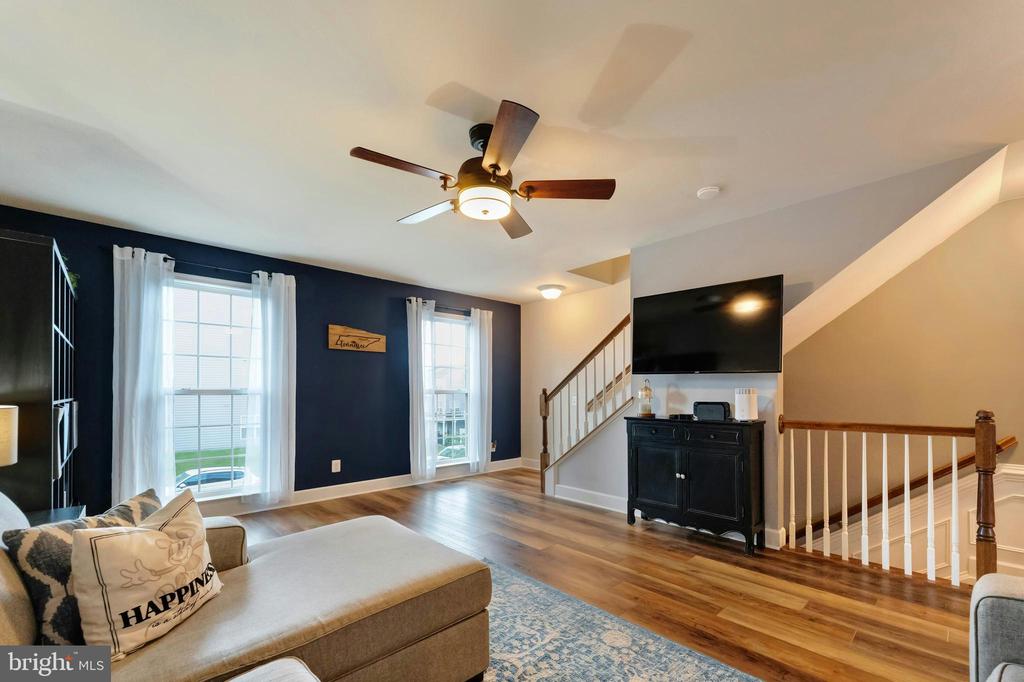 42703 WILMAR SQUARE