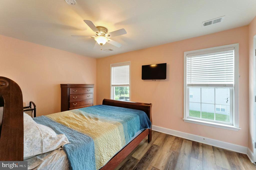 42703 WILMAR SQUARE