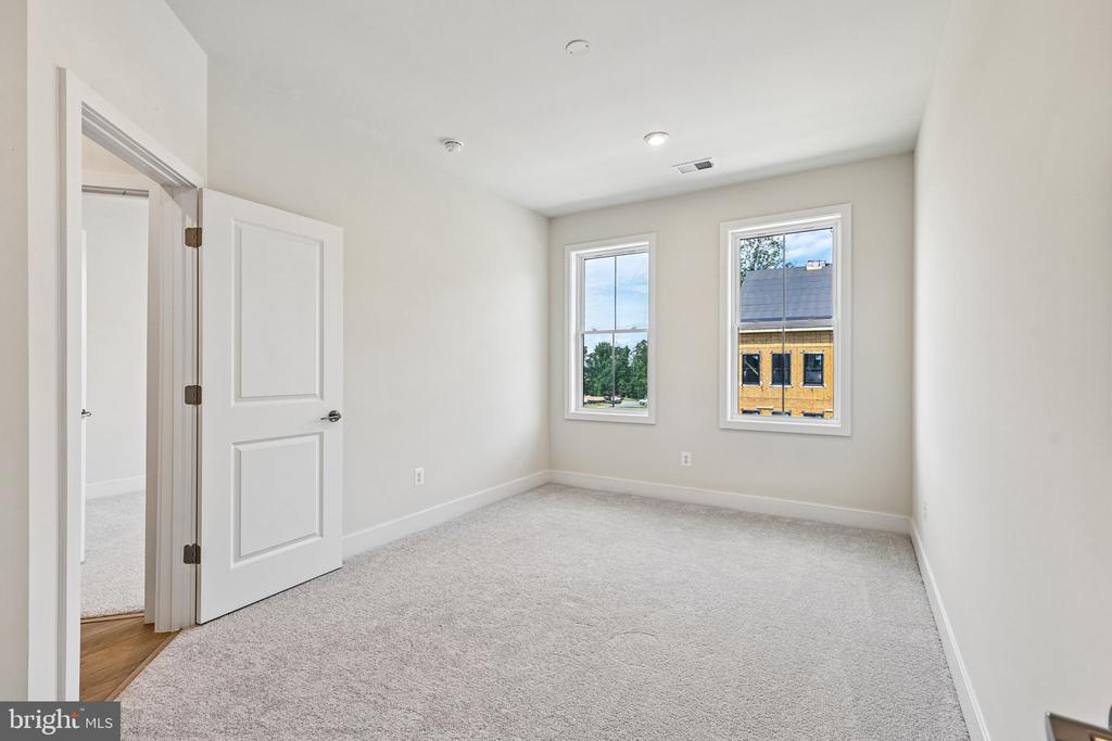 42200 SHINING STAR SQUARE HOMESITE 4533