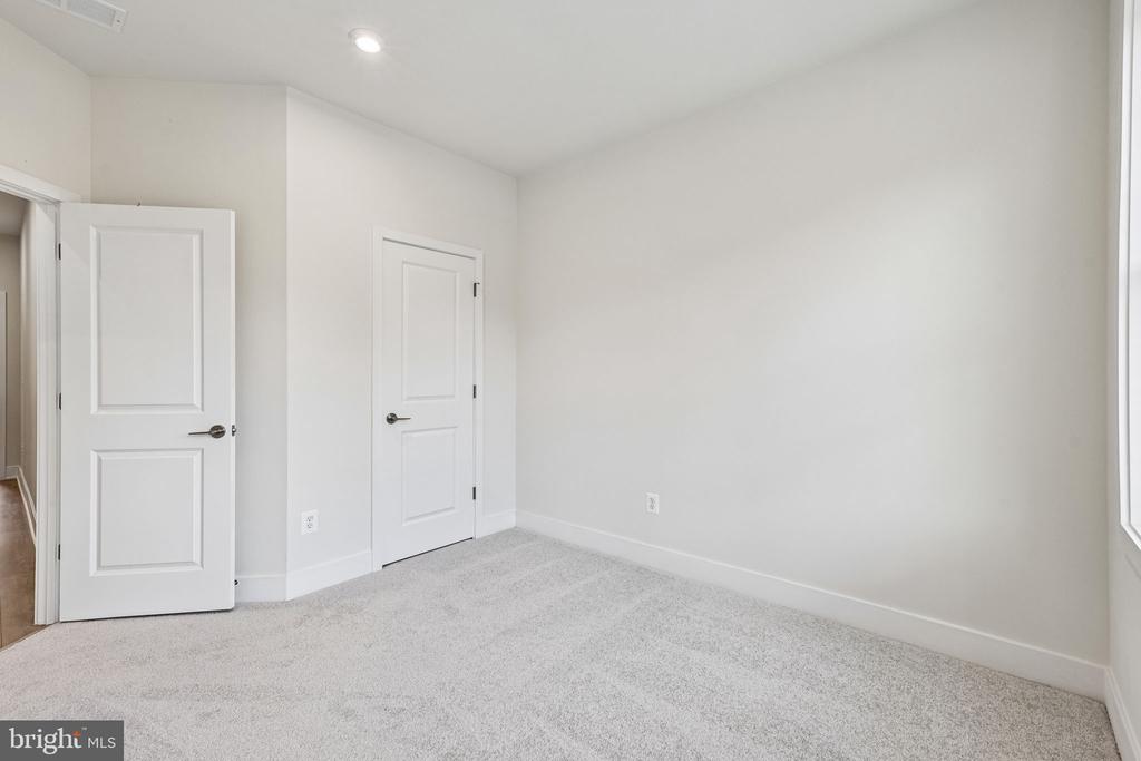 42200 SHINING STAR SQUARE HOMESITE 4533