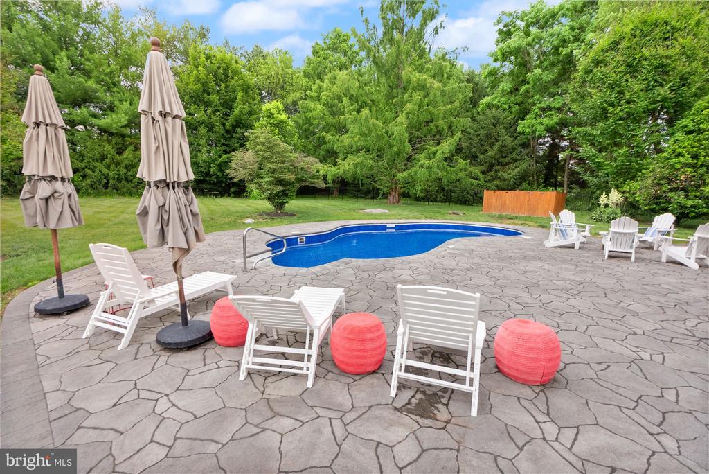 39716 GOLDEN SPRINGS COURT