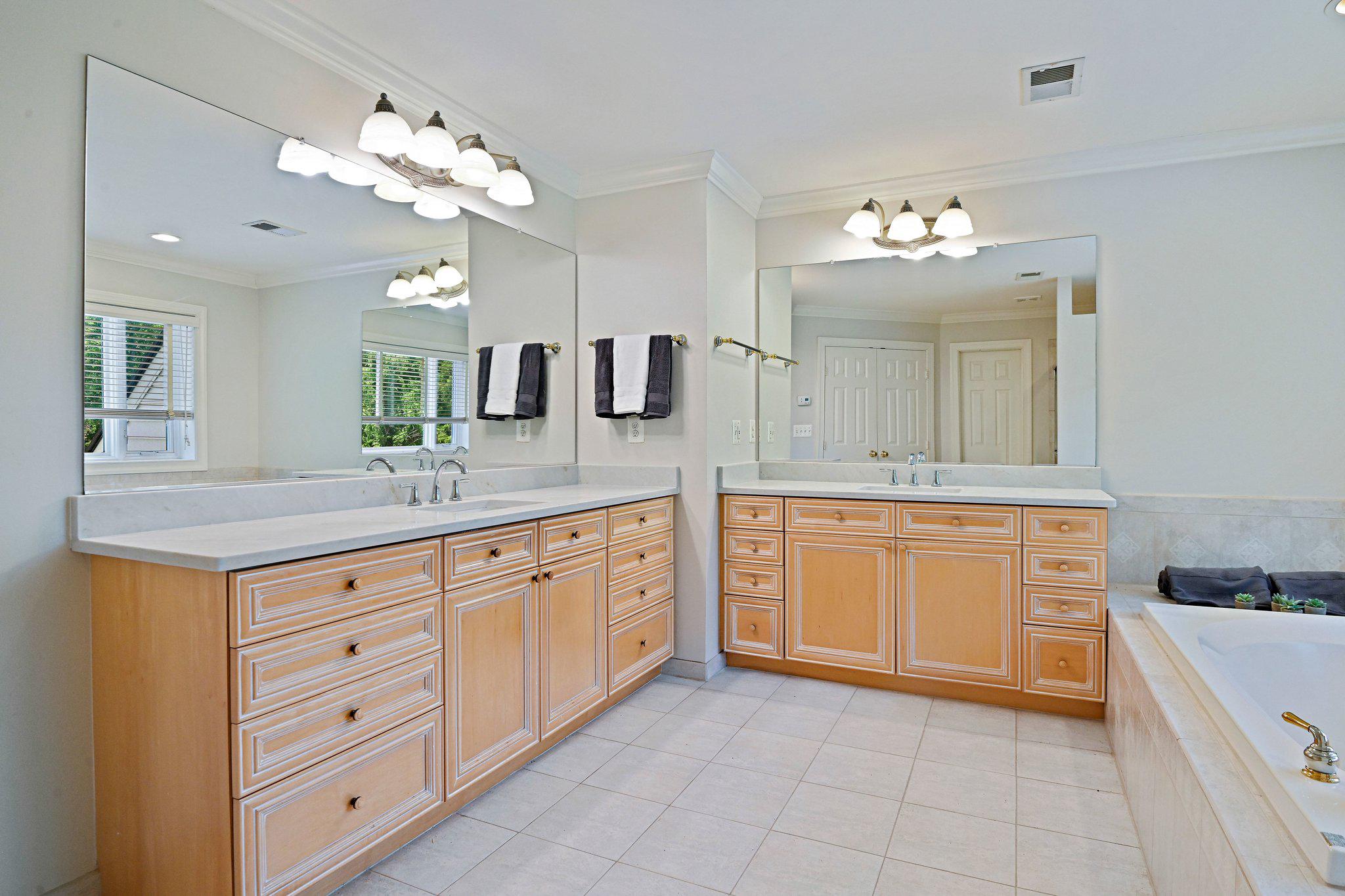 39716 GOLDEN SPRINGS COURT