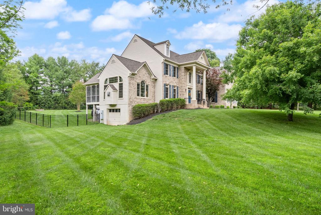 39716 GOLDEN SPRINGS COURT