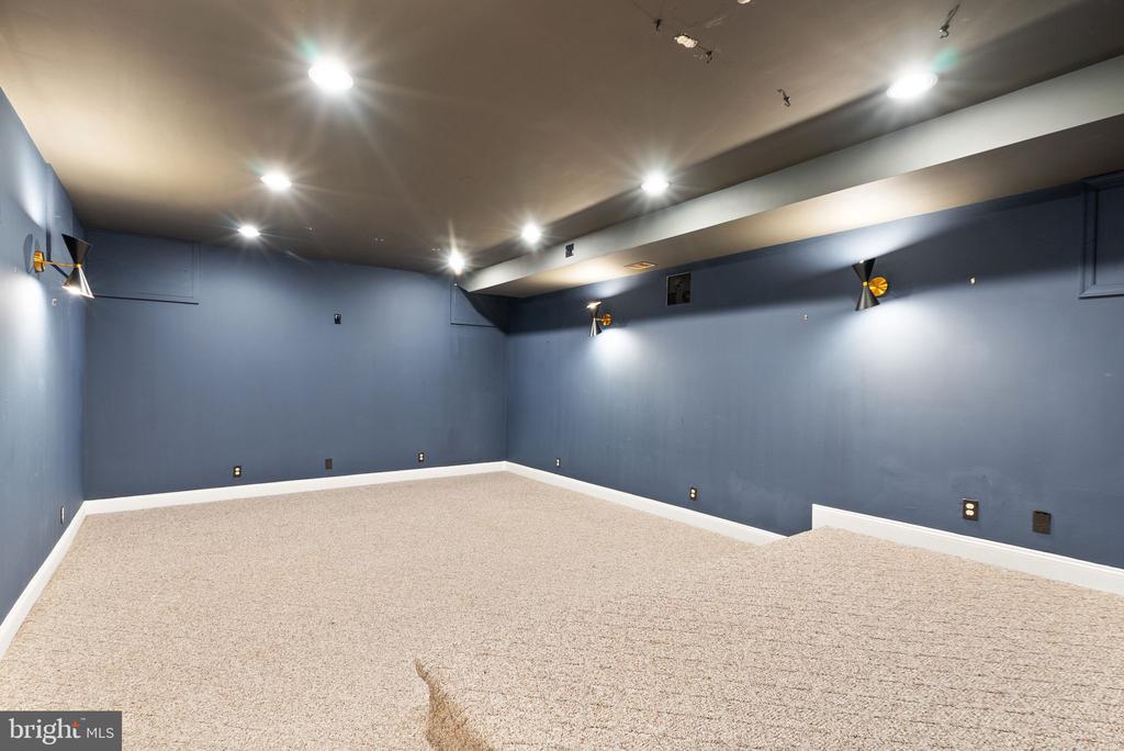 39716 GOLDEN SPRINGS COURT