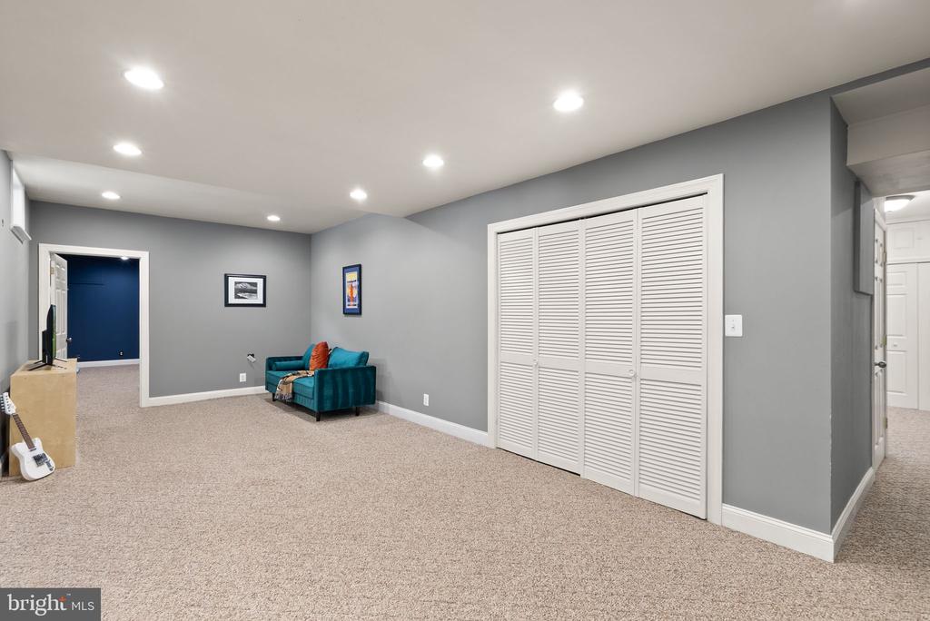 39716 GOLDEN SPRINGS COURT