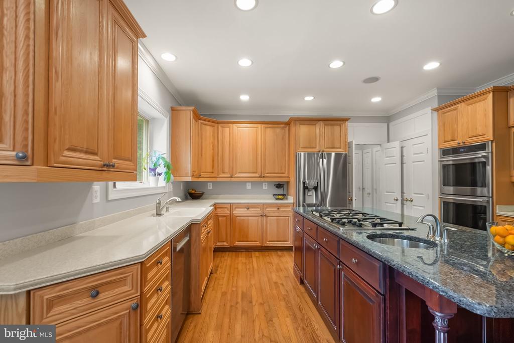 39716 GOLDEN SPRINGS COURT
