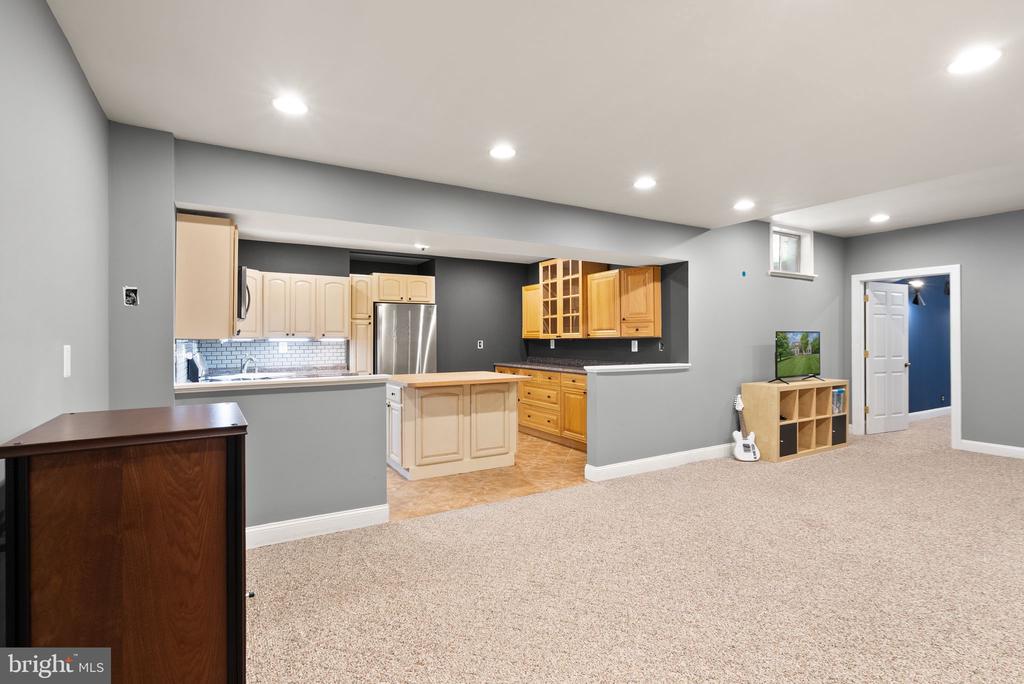 39716 GOLDEN SPRINGS COURT