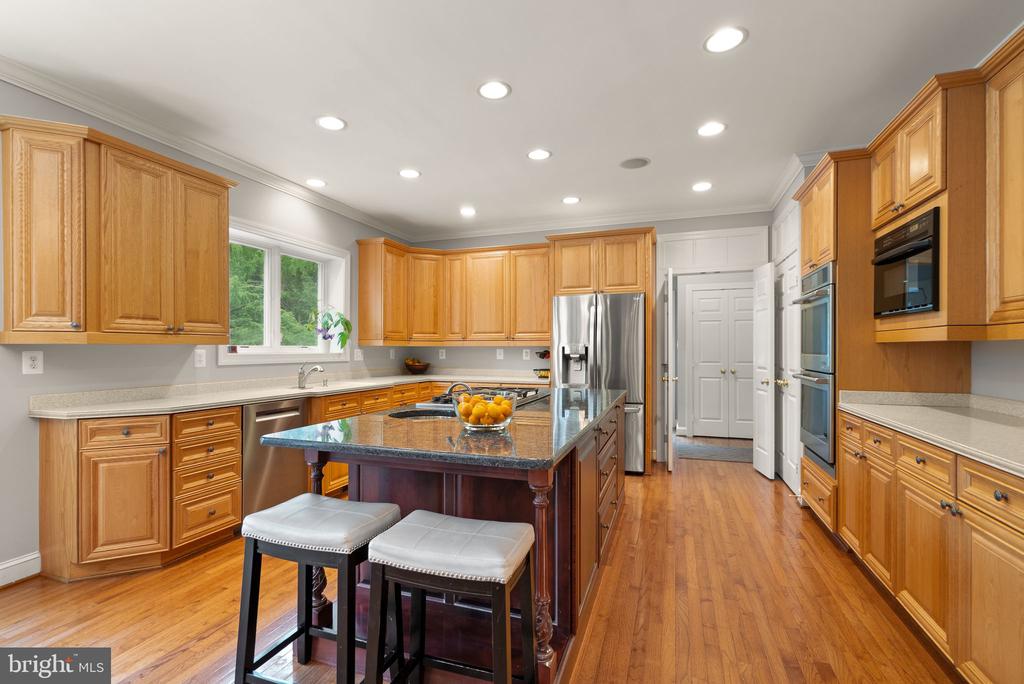 39716 GOLDEN SPRINGS COURT