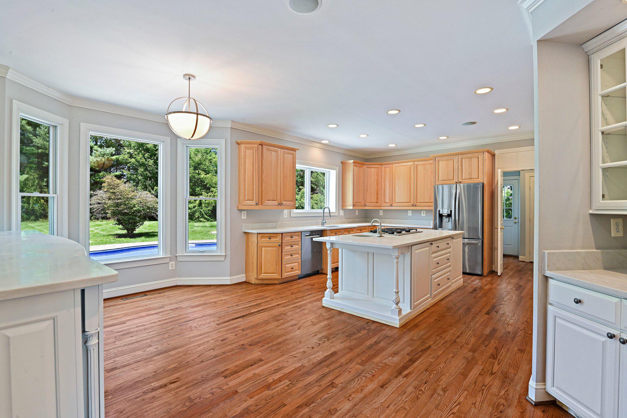 39716 GOLDEN SPRINGS COURT