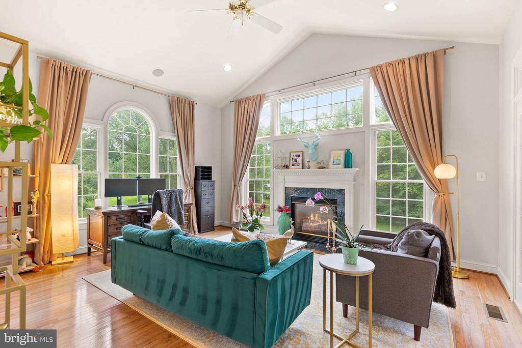 39716 GOLDEN SPRINGS COURT