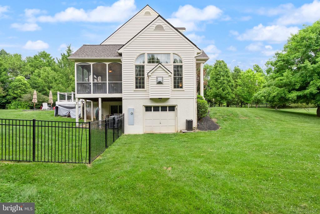 39716 GOLDEN SPRINGS COURT