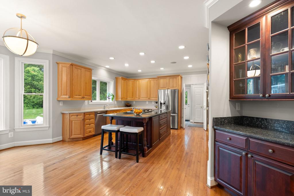39716 GOLDEN SPRINGS COURT