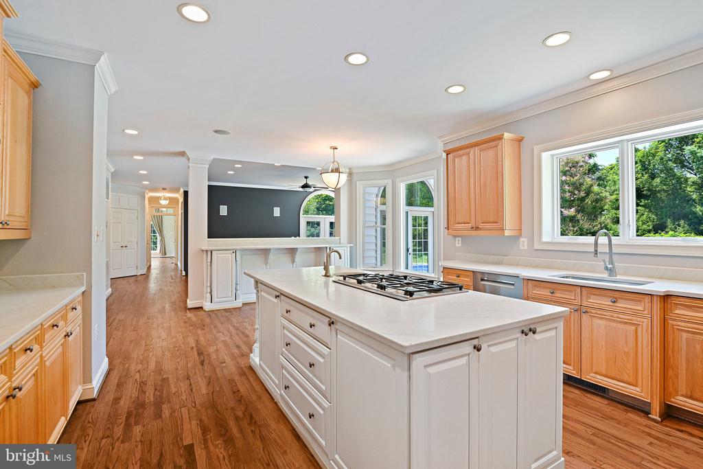 39716 GOLDEN SPRINGS COURT