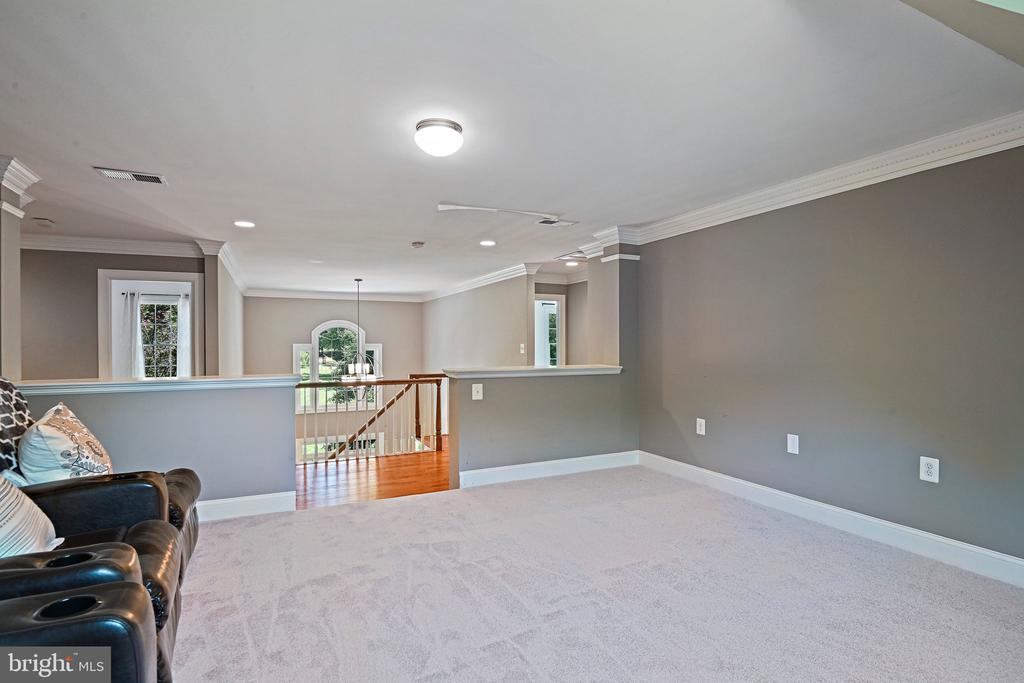 39716 GOLDEN SPRINGS COURT