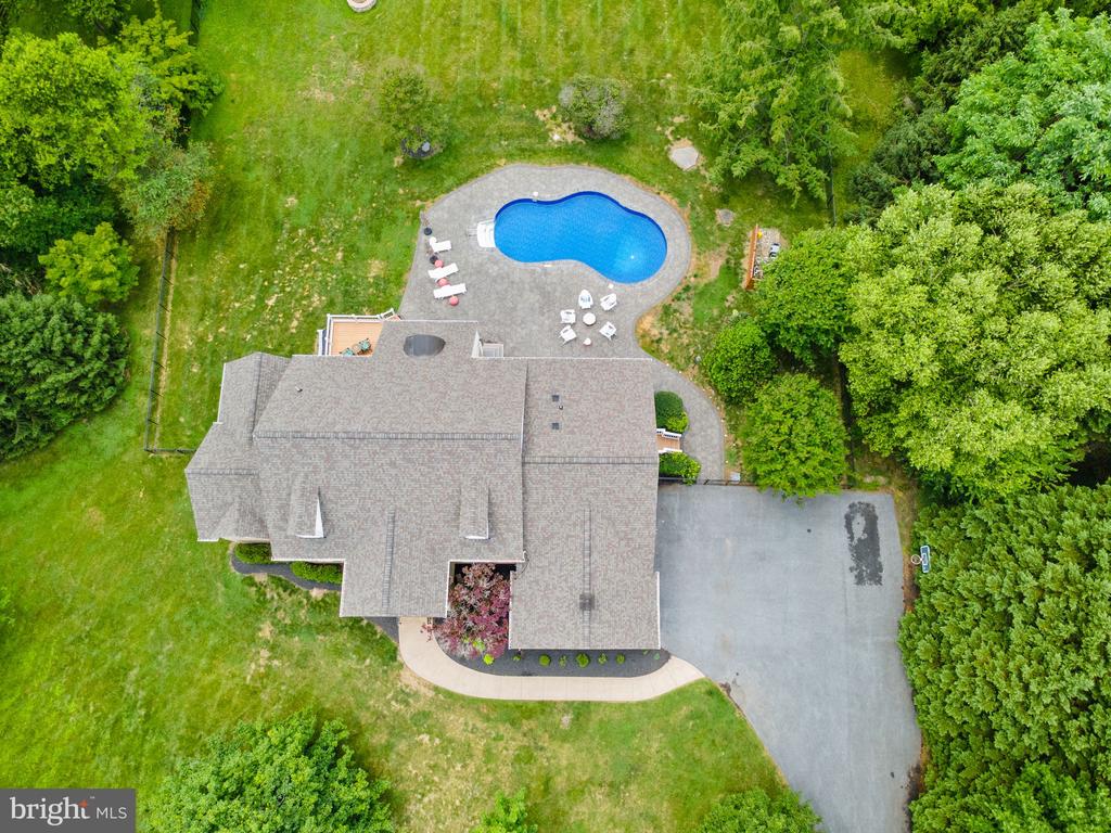 39716 GOLDEN SPRINGS COURT