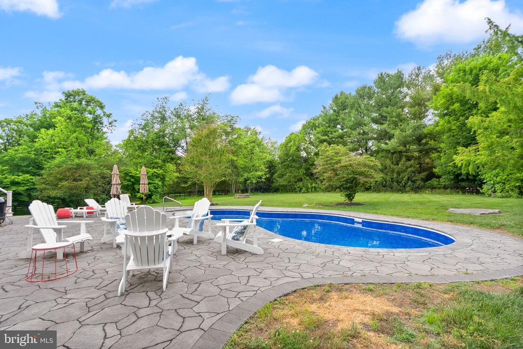 39716 GOLDEN SPRINGS COURT