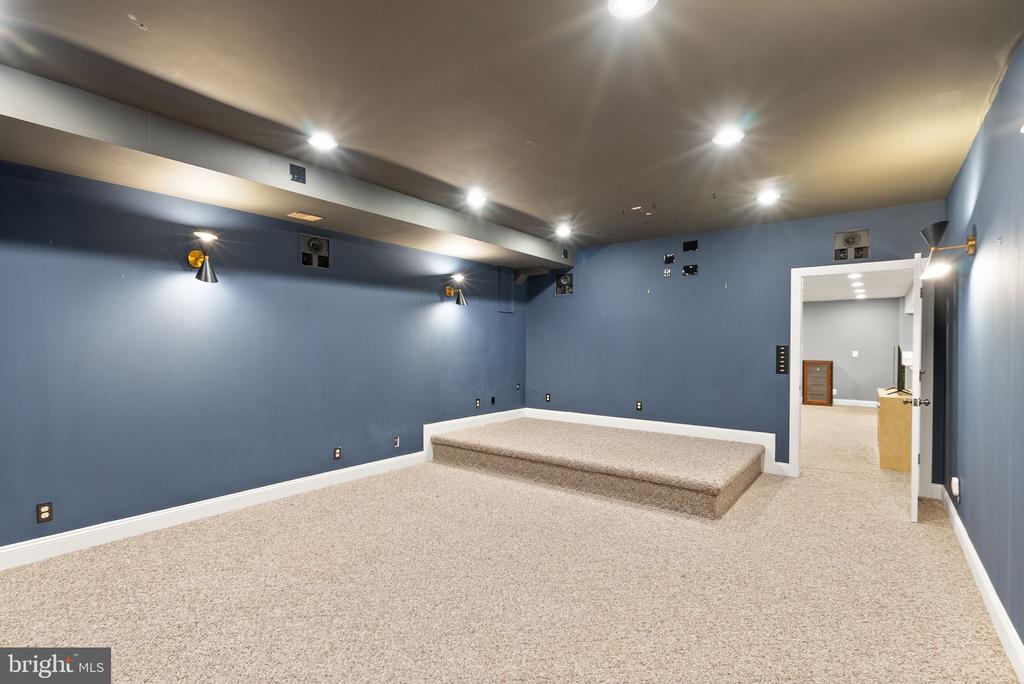 39716 GOLDEN SPRINGS COURT