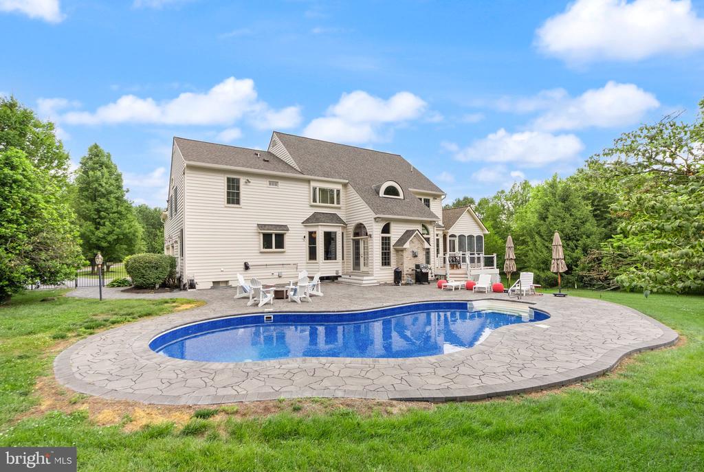 39716 GOLDEN SPRINGS COURT