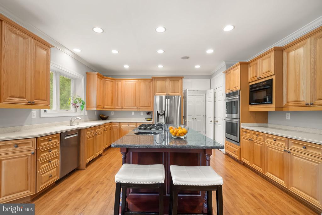 39716 GOLDEN SPRINGS COURT