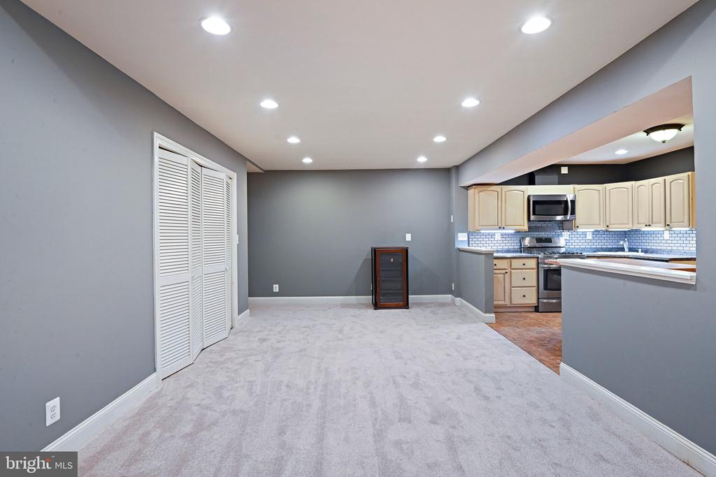 39716 GOLDEN SPRINGS COURT