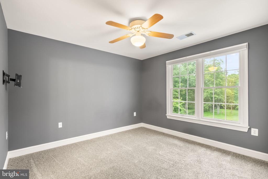 39716 GOLDEN SPRINGS COURT