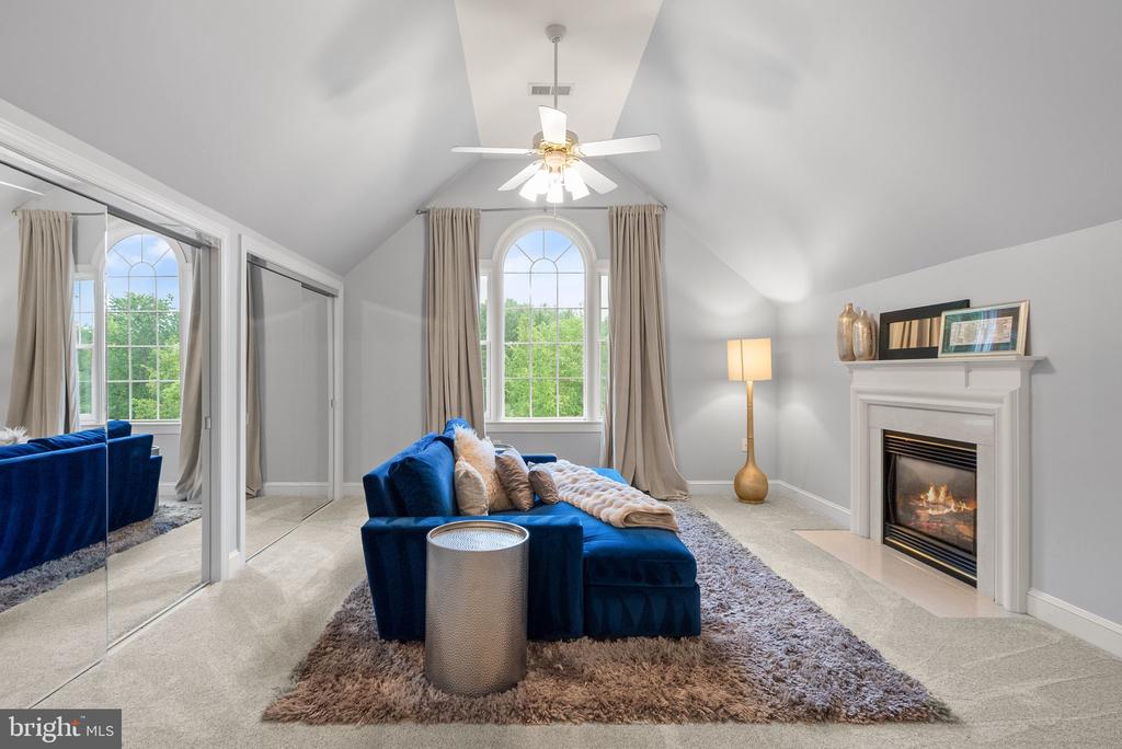 39716 GOLDEN SPRINGS COURT