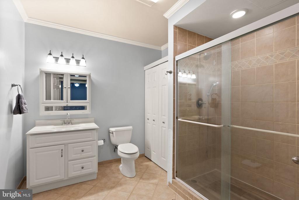 39716 GOLDEN SPRINGS COURT