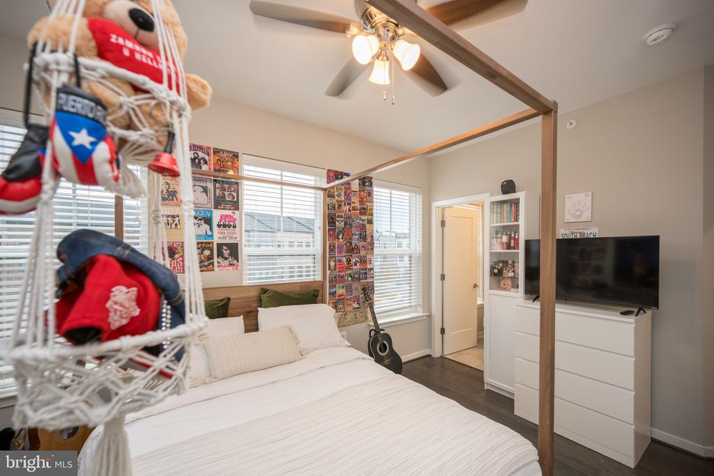 42365 Zebulon Sq, Ashburn, -4940, United States