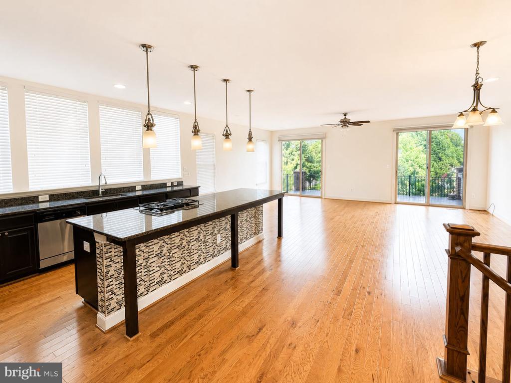 22806 BREEZY HOLLOW DRIVE