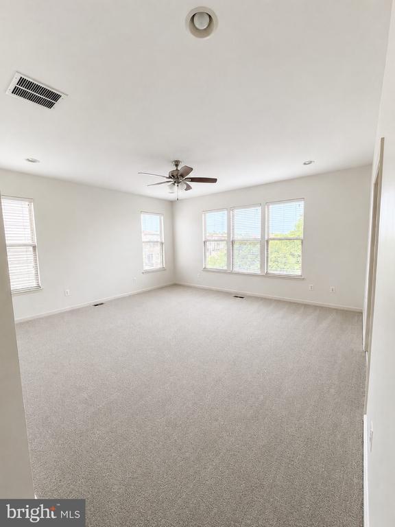 22806 BREEZY HOLLOW DRIVE