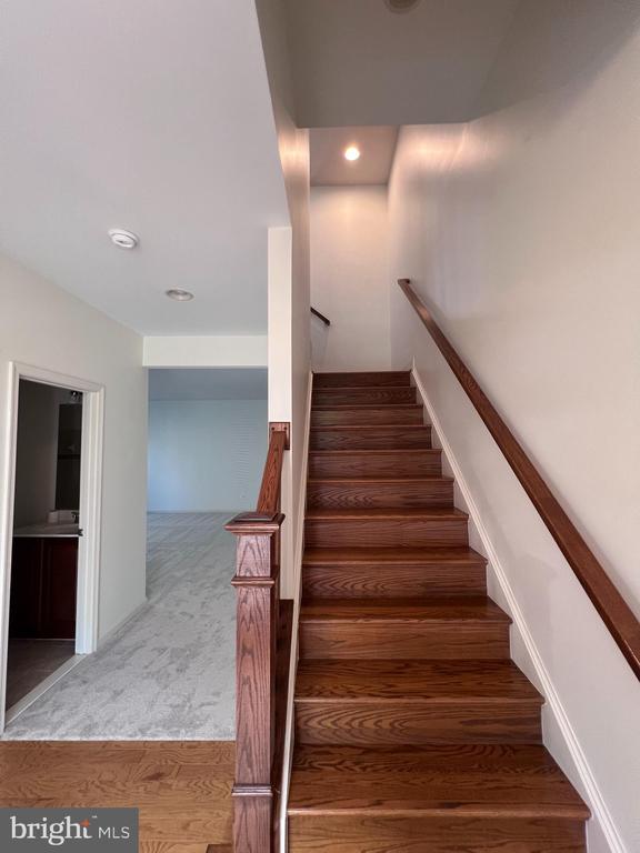 22806 BREEZY HOLLOW DRIVE