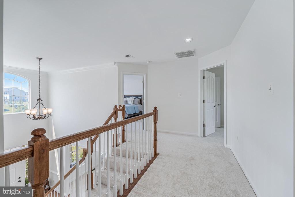 38770 DUTCHMANS KNOLL DRIVE