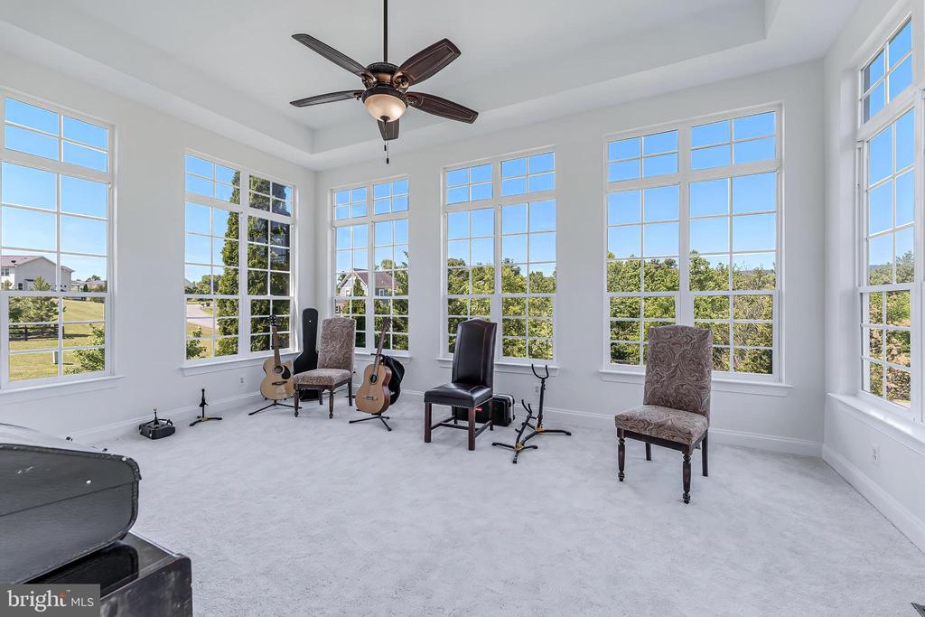 38770 DUTCHMANS KNOLL DRIVE