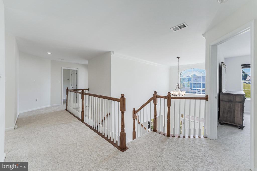 38770 DUTCHMANS KNOLL DRIVE