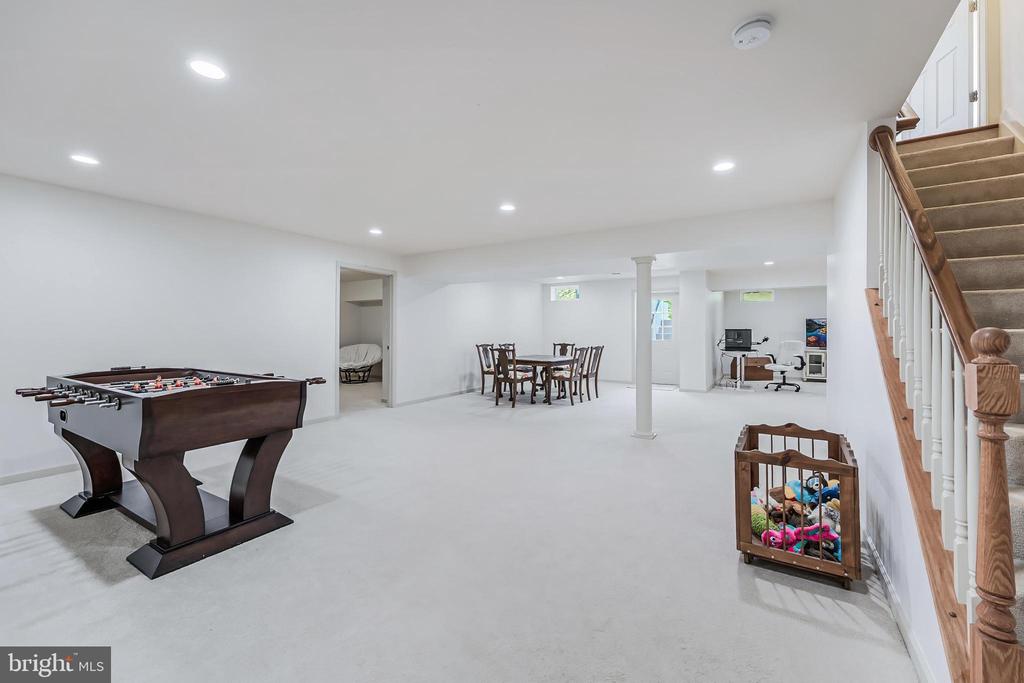 38770 DUTCHMANS KNOLL DRIVE