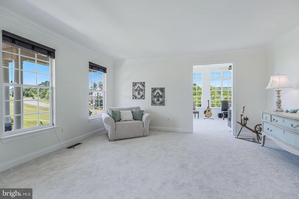 38770 DUTCHMANS KNOLL DRIVE
