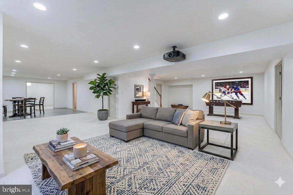 38770 DUTCHMANS KNOLL DRIVE