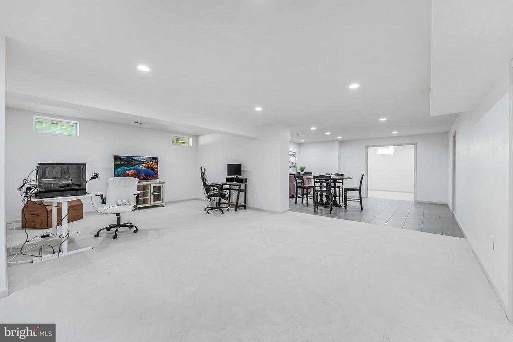 38770 DUTCHMANS KNOLL DRIVE