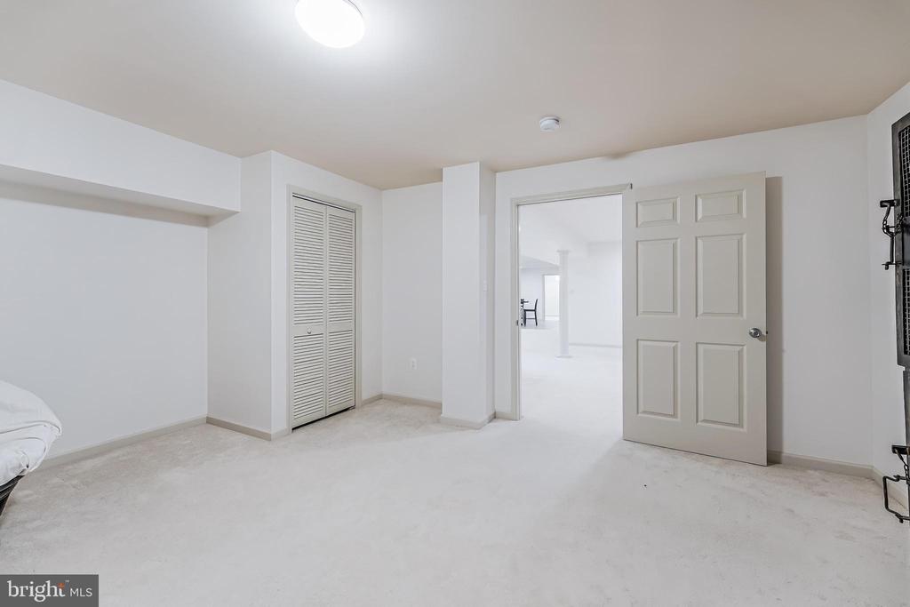 38770 DUTCHMANS KNOLL DRIVE