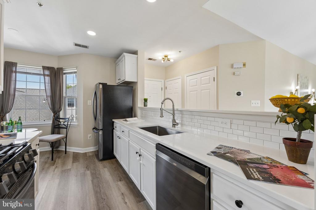 25340 LAKE MIST 304