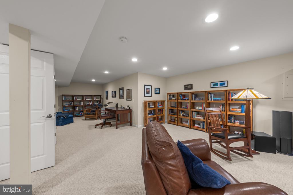 20869 CHANNEL COURT