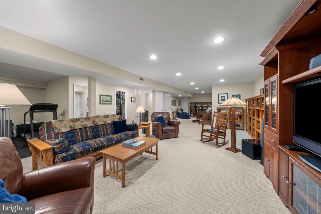20869 CHANNEL COURT