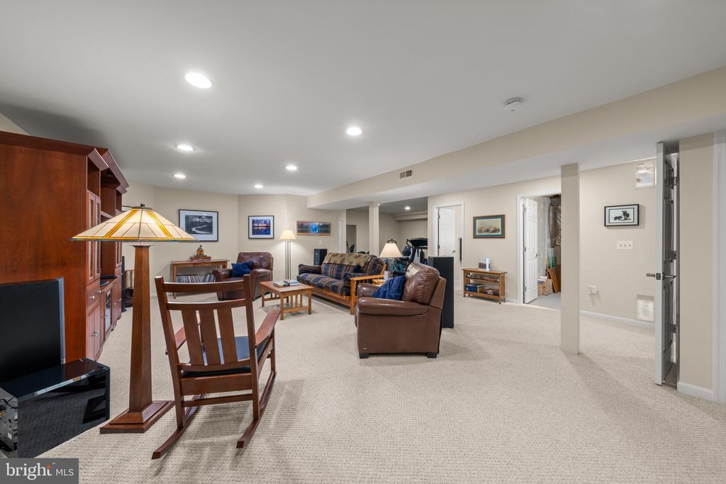 20869 CHANNEL COURT
