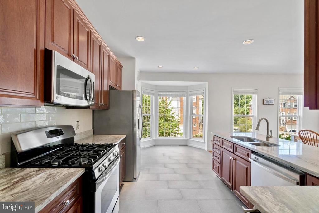 22711 SIMONET BLANC TERRACE