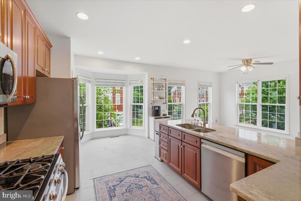22711 SIMONET BLANC TERRACE